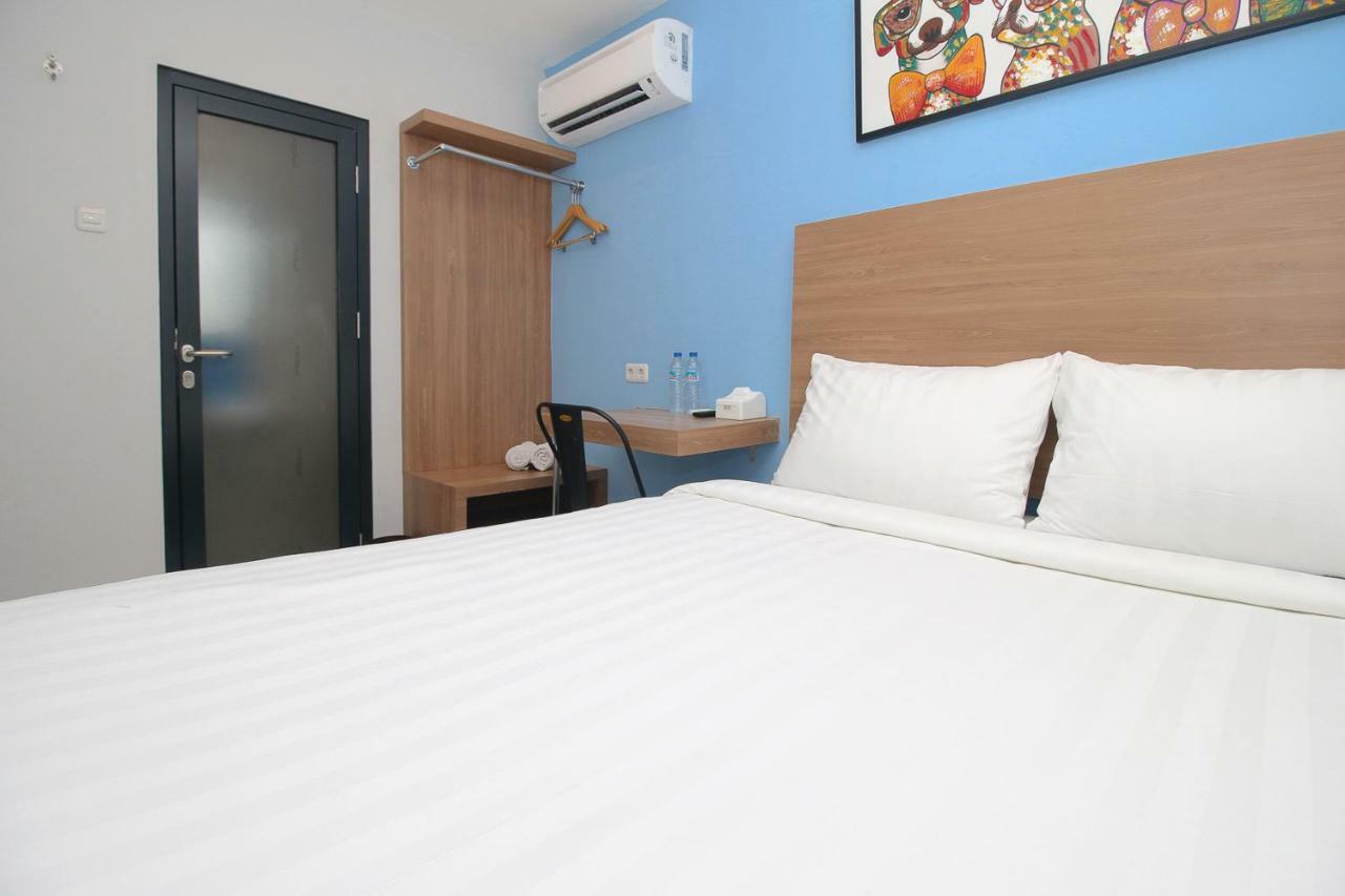 Pakis Residence Surabaya Bagian luar foto